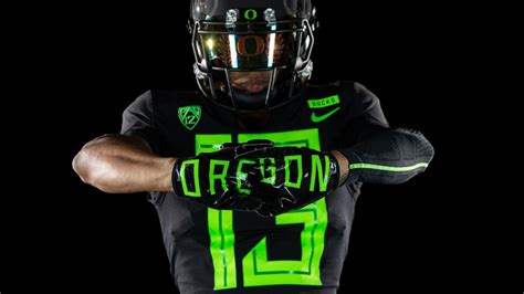 Oregon’s new uniforms are fresh, but have hilarious numbers - SBNation.com