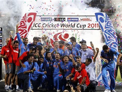 India wins ICC World Cup 2011 Final - Celebration photos | Expert ...