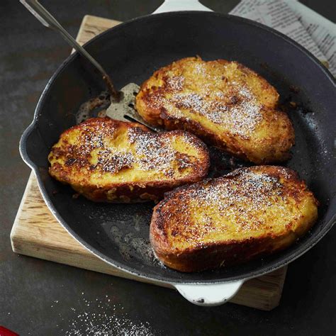 Nutmeg-Coated Creamy French Toast Recipe | Epicurious