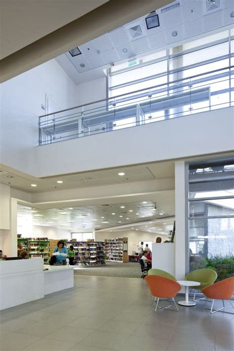 Gallery of Tirat Carmel Library / Schwartz Besnosoff Architects - 2 ...