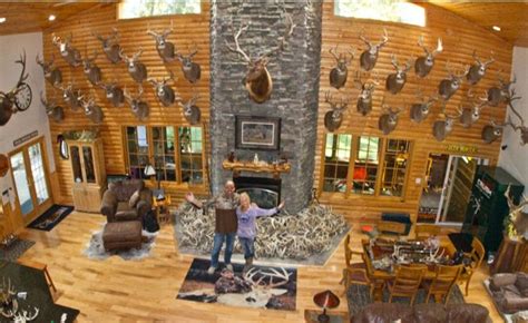 Pin by kayden broyles on Trophy rooms | Hunting room, Trophy rooms ...