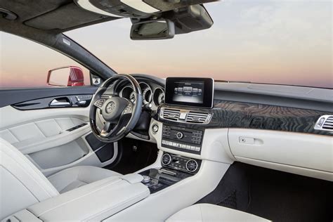 Mercedes-Benz CLS Interior Photos | eMercedesBenz