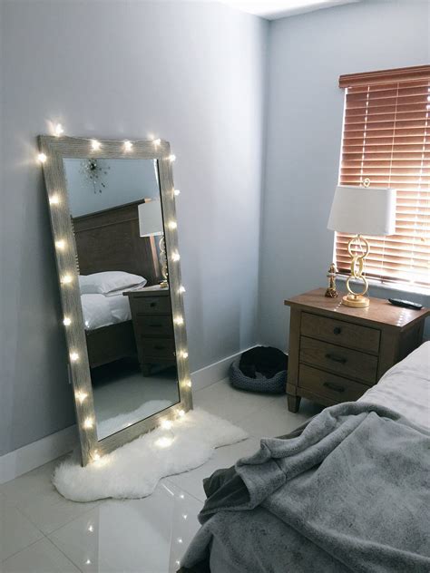 20 Best Long Wall Mirrors for Bedroom