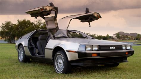 DeLorean DMC 12: Still awesome, 30 years on video - CNET