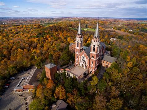 Fall Colors at Holy Hill : milwaukee