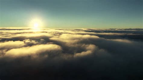 Apple TV 4 Aerial Screensaver - Hawaii Clouds Night Download