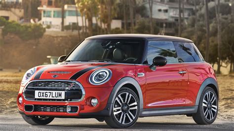 The new Mini Cooper is terribly proud to be British | Top Gear