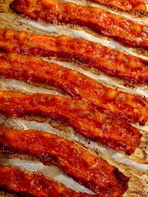 How To Bake Bacon : How to Bake Bacon - When it comes out, it's evenly ...