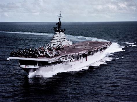 Engineering Channel: Essex Class Aircraft Carrier