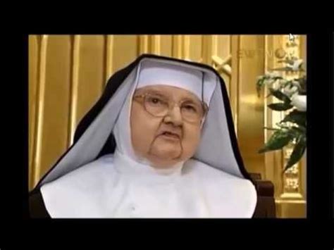 The Holy Rosary. The Sorrowful Mysteries led by Mother Angelica, to ...