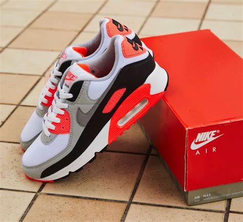 Nike Air Max 90 OG Infrared 2020 Release Date - Sneaker Bar Detroit