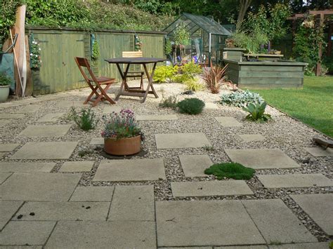 Johnson Close 2009, showing slab and gravel dining area and pond, by J ...