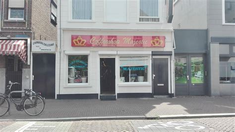 Coffeeshop Majestic in Breda, Nederland | DutchCoffeeshops.com