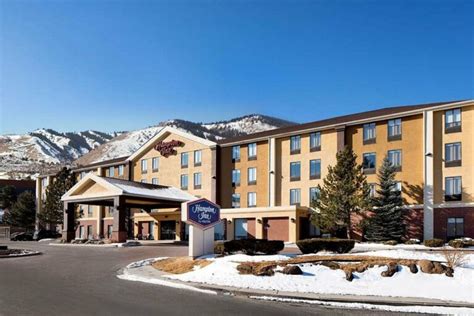 6 Best Hotels by Morrison & Red Rocks, Colorado