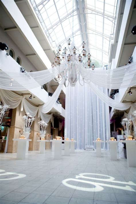 Perfect White Wedding Ideas: Add a Pop of your Favorite Color