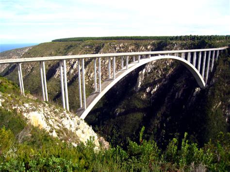 Bloukrans Bridge | Series 'Thrilling points for bungee jumping ...