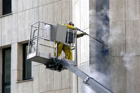 Building façade and exterior area cleaning - Industrial Clean SA