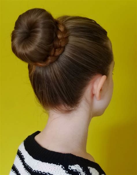 Free What To Wear With Hair In A Bun With Simple Style - Best Wedding ...