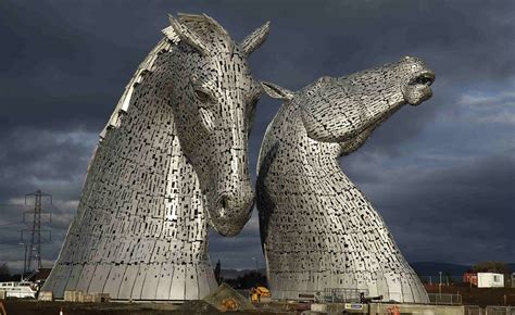 The Kelpies: World’s largest horse head sculptures unveiled | Horse ...