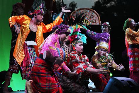 What you need to know about Kadayawan's history | Davao Today