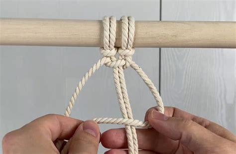 Basic Macrame Knots Guide for Beginners! | Macrame patterns tutorials ...