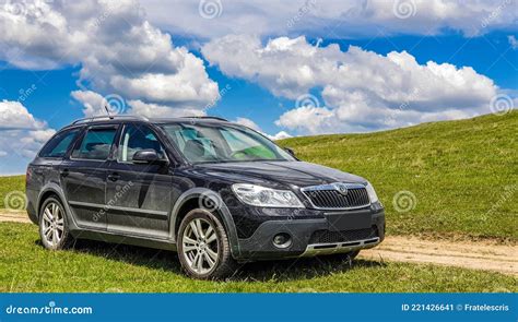 Skoda Octavia Scout 4x4 2011 Wallpaper - Skoda Octavia Offroad ...