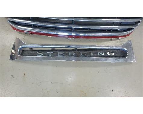 STERLING L9500 SERIES Grille #25692 in DES MOINES, IA | HeavyTruckParts.Net