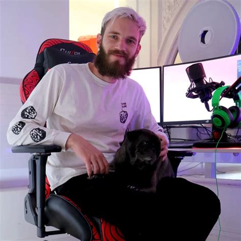 PewDiePie Gaming Chair: Which Make & Model Does The YouTuber Use?