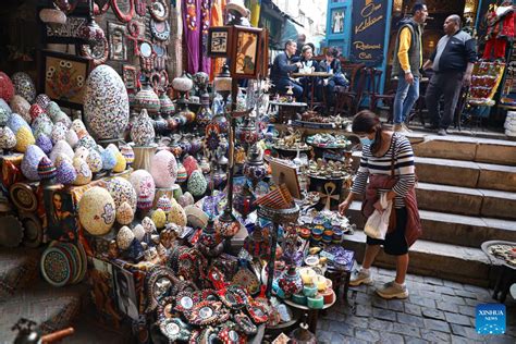 Roundup: Egypt's famed bazaar welcomes return of Chinese tourists-Xinhua