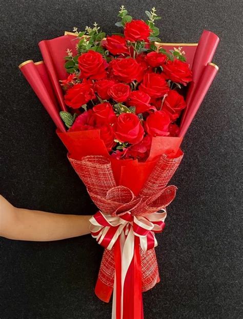 15 Red Roses (Valentine's day) • Flower Delivery Pattaya