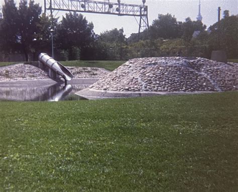 Jimmie Simpson Rec. Centre - Outdoor pool (1990’s) : r/toronto