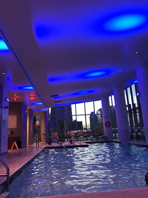 Delta Hotels by Marriott Toronto Pool: Pictures & Reviews - Tripadvisor