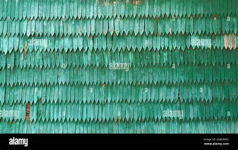 Old vintage green wood shingle wall background Stock Photo - Alamy