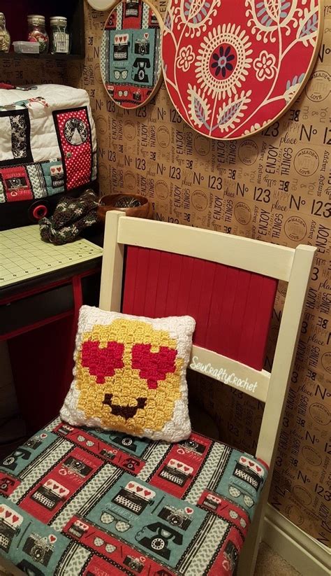 Heart Eyes Emoji Pillow - Sew Crafty Crochet