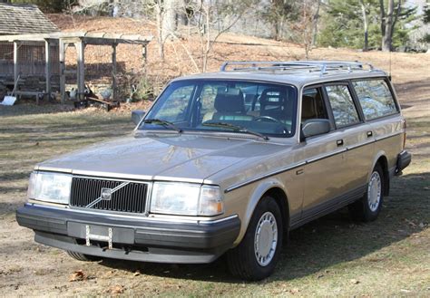 No Reserve: 1990 Volvo 240 Wagon 5-Speed | Volvo 240, Volvo, Volvo wagon