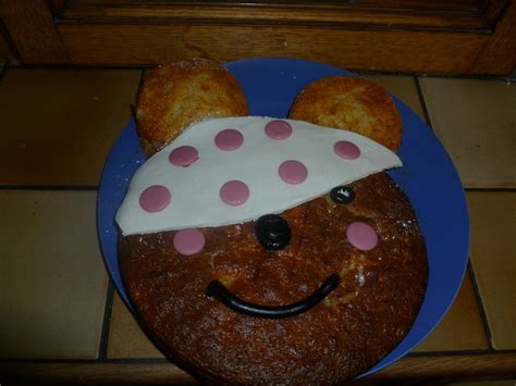 Madhouse Family Reviews: Our Pudsey Cake for Children In Need