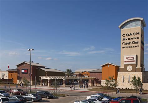 Complete List Of Stores Located At Houston Premium Outlets® - A ...