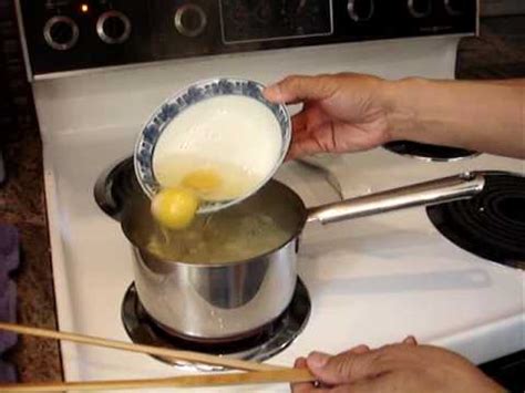 Making instant ramen egg drop soup - YouTube