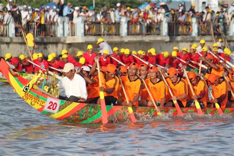 Lễ hội Óc Om Bok Sóc Trăng | Đua ghe gho Sóc Trăng