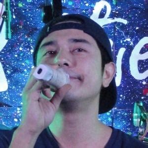 Paulo Avelino - Age, Family, Bio | Famous Birthdays