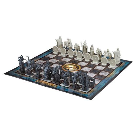 The Noble Collection Lord of the Rings Game Chess Set Battle for Middle ...