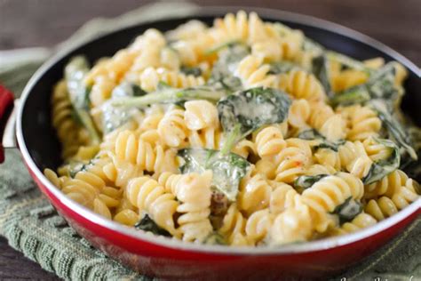 Low Sodium Cheesy Spinach & Chicken Pasta - Skip The Salt - Low Sodium ...