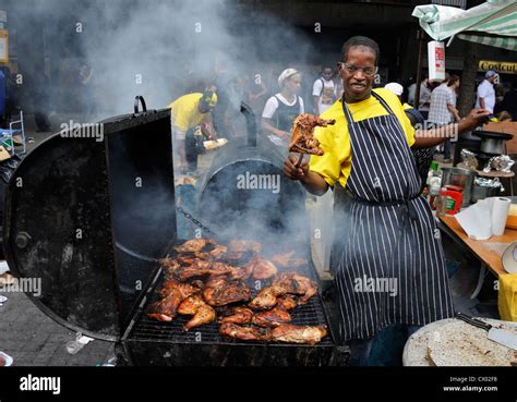 Caribbean chicken hi-res stock photography and images - Alamy