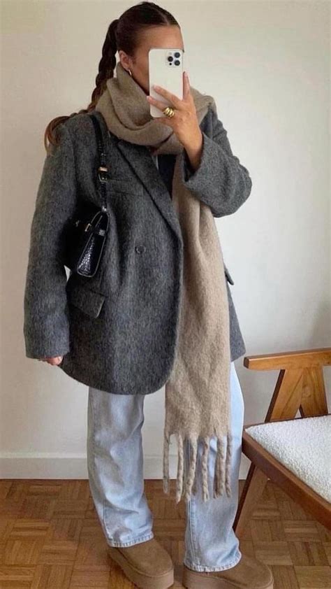 Winter outfits with scarves | New york outfits, Effortless chic outfits ...