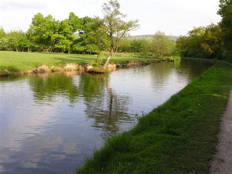 www.bootsandpaws.co.uk - Macclesfield Canal - 2