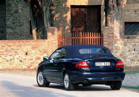 VOLVO C70 Convertible Specs & Photos - 1999, 2000, 2001, 2002, 2003 ...