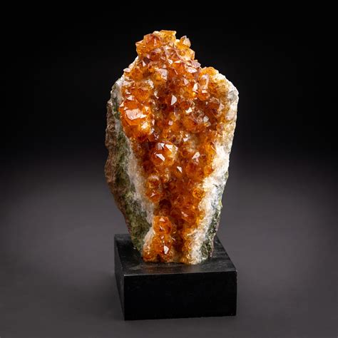 Citrine Crystal Meanings, Healing Properties & Benefits | Dougles Chan