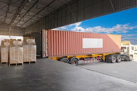 What You Should Know About Warehouse Loading Docks and Doors