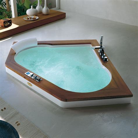 Jacuzzi Aura Corner 140 Freestanding Whirlpool Bath 1400 x 1400mm ...