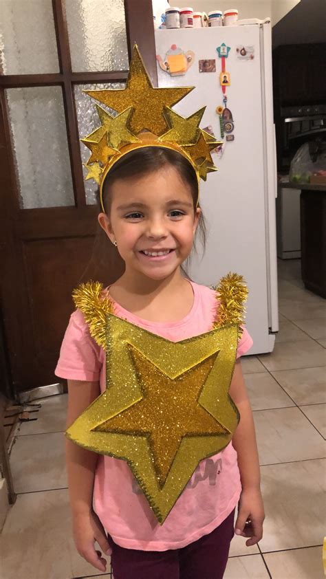 DIY star costume | Nativity star costume, Star costume, Diy costumes kids